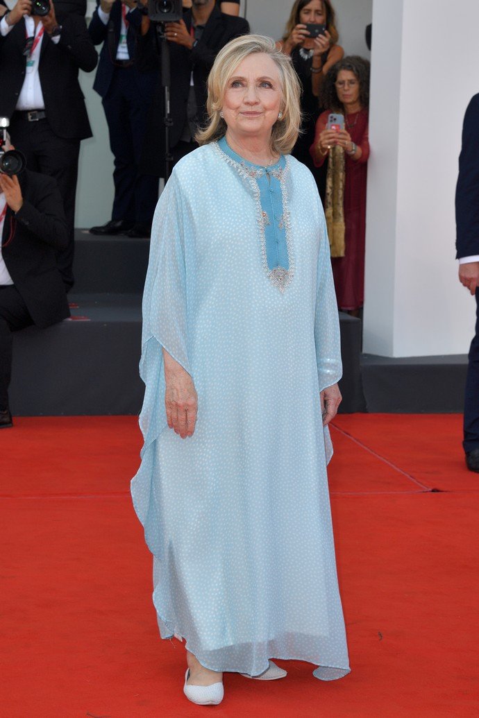 Хилари Клинтон надела старое платье на Венецианский фестиваль