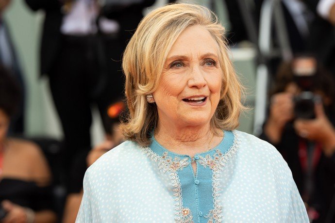 Хилари Клинтон надела старое платье на Венецианский фестиваль