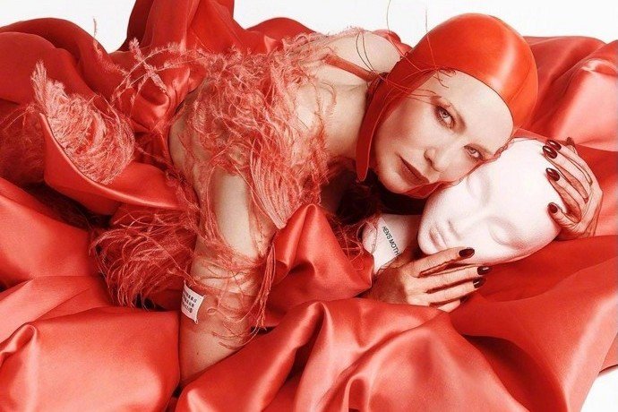 Кейт Бланшетт представила чёрно-красную фотосессию для «Vanity Fair»