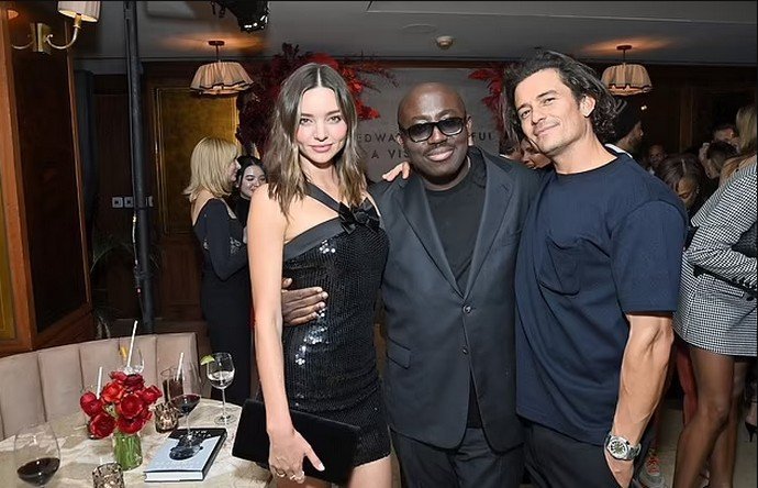 Тоби Магуайр с новой девушкой, Орландо Блум с бывшей женой появились на вечеринке в Лос-Анджелесе