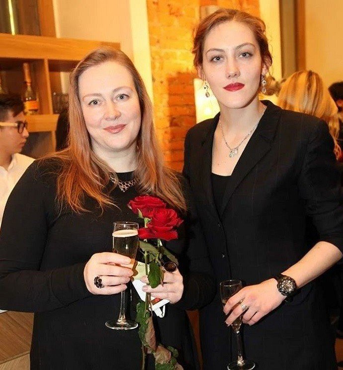 Звезду телесериала «Екатерина» Юлию Ауг выселили из квартиры и лишили работы в России