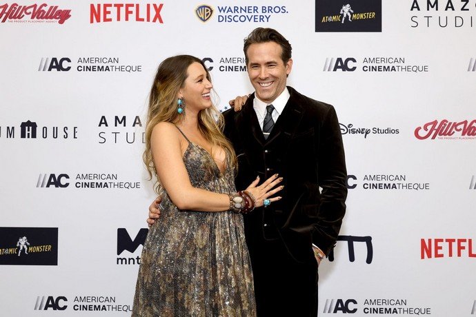 Райан Рейнольдс и его беременная жена Блейк Лавли стали главными героями вечера American Cinematheque Awards