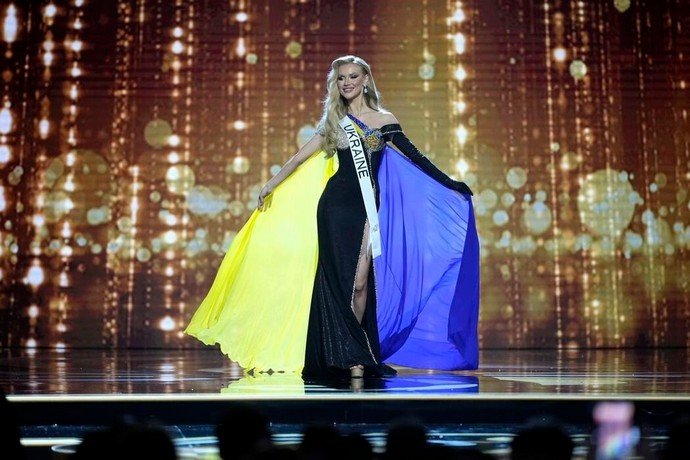 «Жар-птица» и «Корона российской империи»: Россиянка Анна Линникова получила право выступить в финале «Мисс Вселенная 2023»