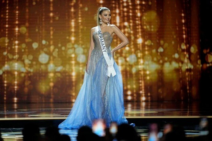 «Жар-птица» и «Корона российской империи»: Россиянка Анна Линникова получила право выступить в финале «Мисс Вселенная 2023»