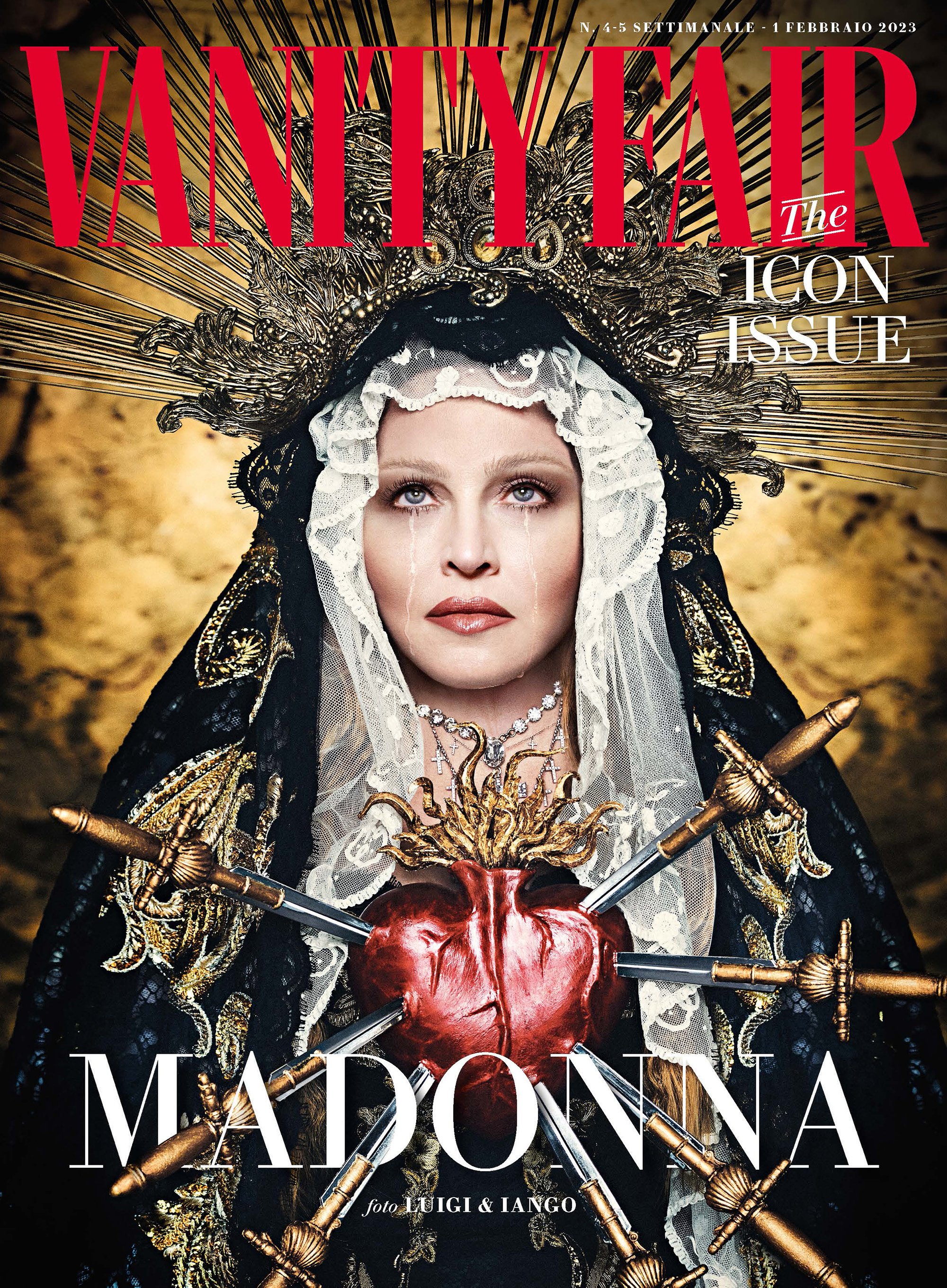 В образе Девы Марии: Мадонна удивила поклонников невероятной фотосессией