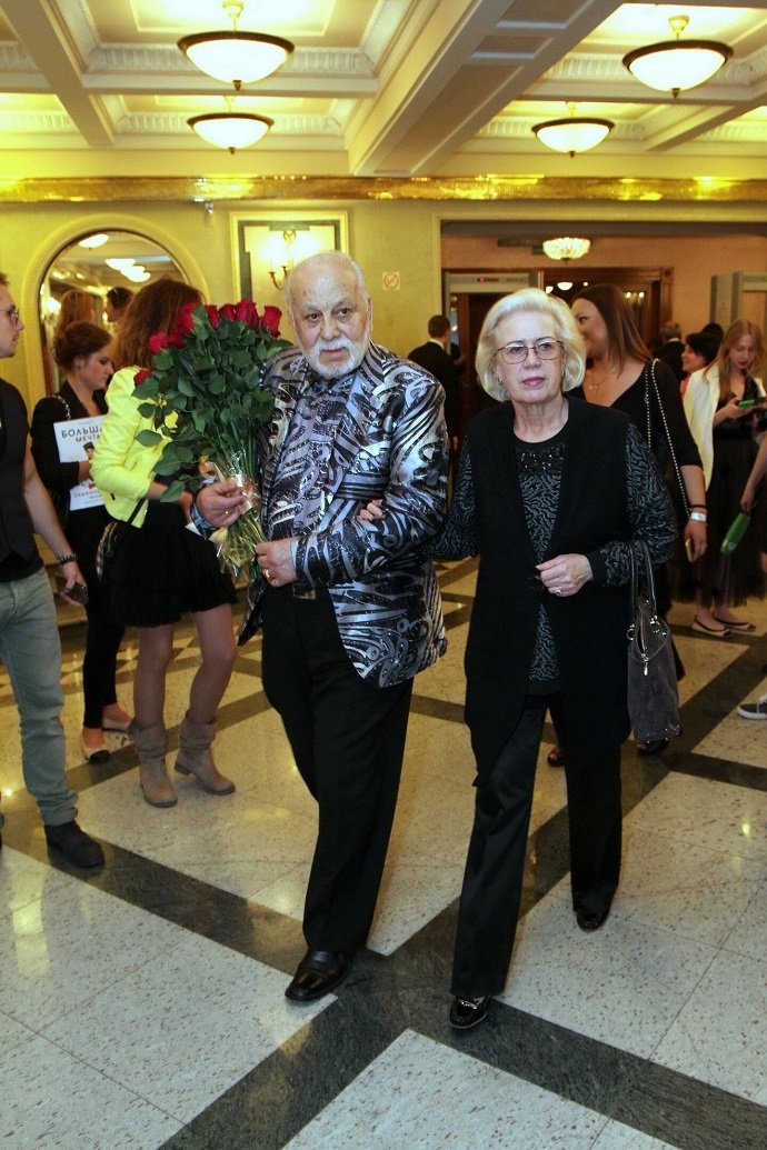 Жена 90-летнего Бедроса Киркорова прокомментировала новость о разводе