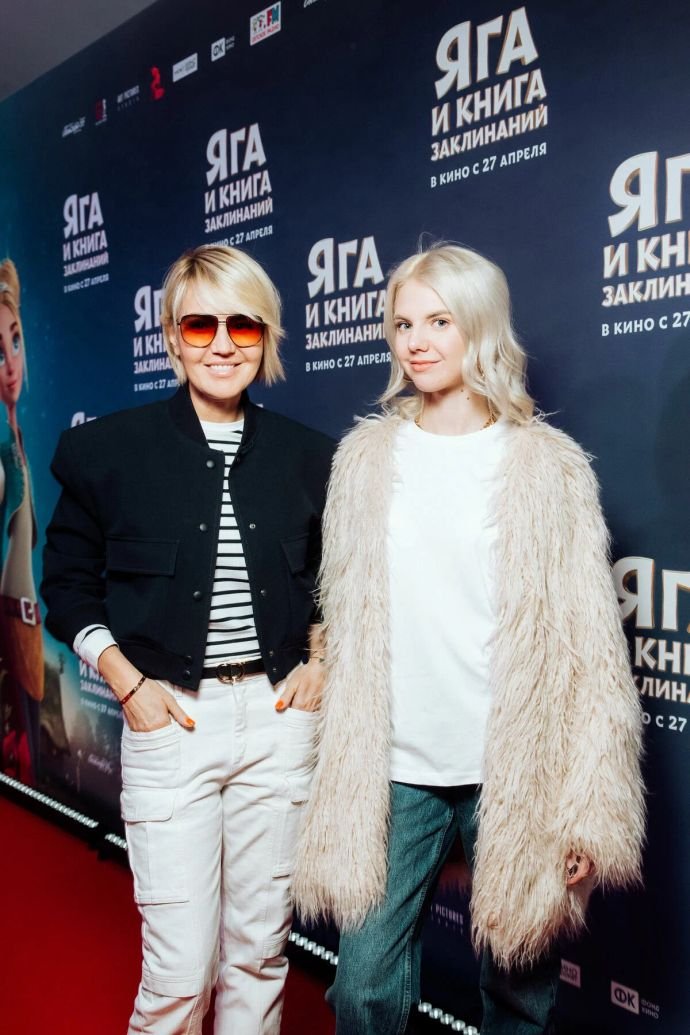 Ксения Собчак, Глюкоза с дочками и мужем и Федор Бондарчук посетили премьеру нового анимационного фильма