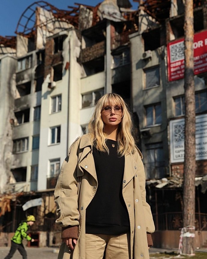 Певица Светлана Лобода отреклась от своих поклонников из России
