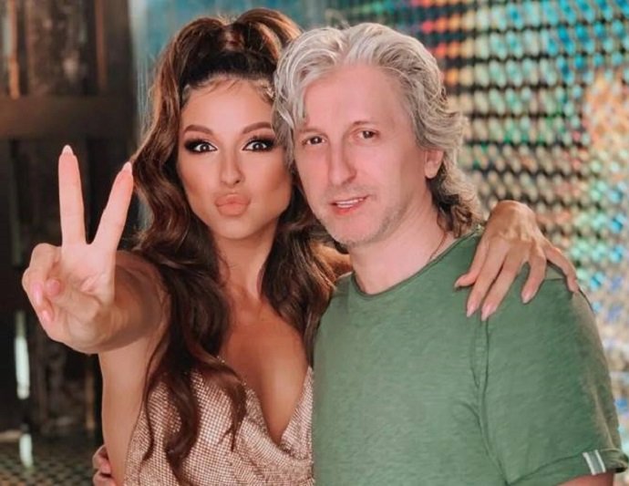 Модель Наталья Водянова появилась в Дубае вместе с певицей Нюшей