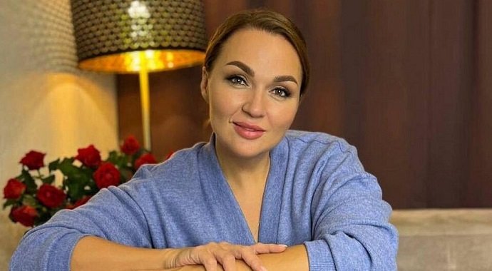 40-летняя Надежда Ангарская во второй раз стала мамой