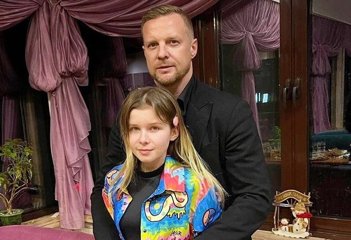 19-летняя дочь Вячеслава Малафеева оправдалась за откровенные фото и видео