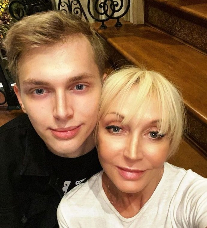 Кристина Орбакайте поздравила младшего сына с 25-летием