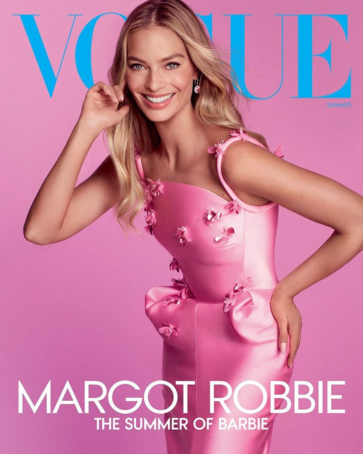 Марго Робби снялась в фотосессии в ярких образах Барби