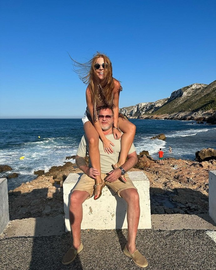 Певица Наталья Подольская попала в неприятную ситуацию на отдыхе в Испании