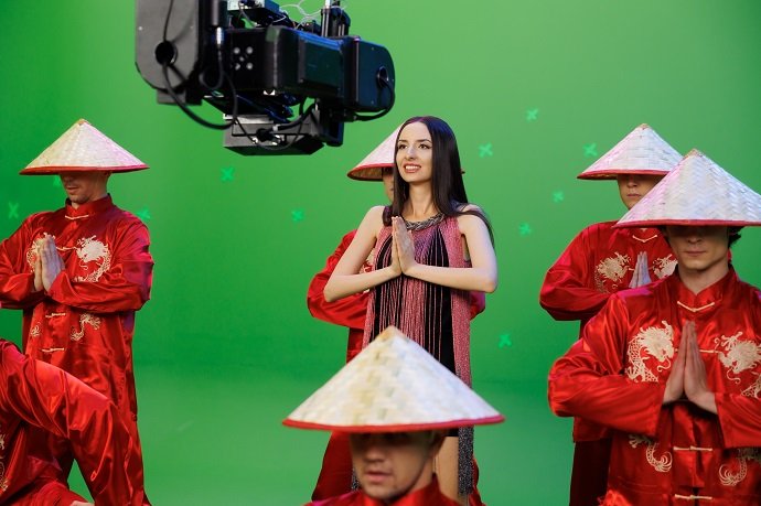 «Настоящее в любви и жизни»: певица Дэя выпустила клип на песню «Made In China»   
