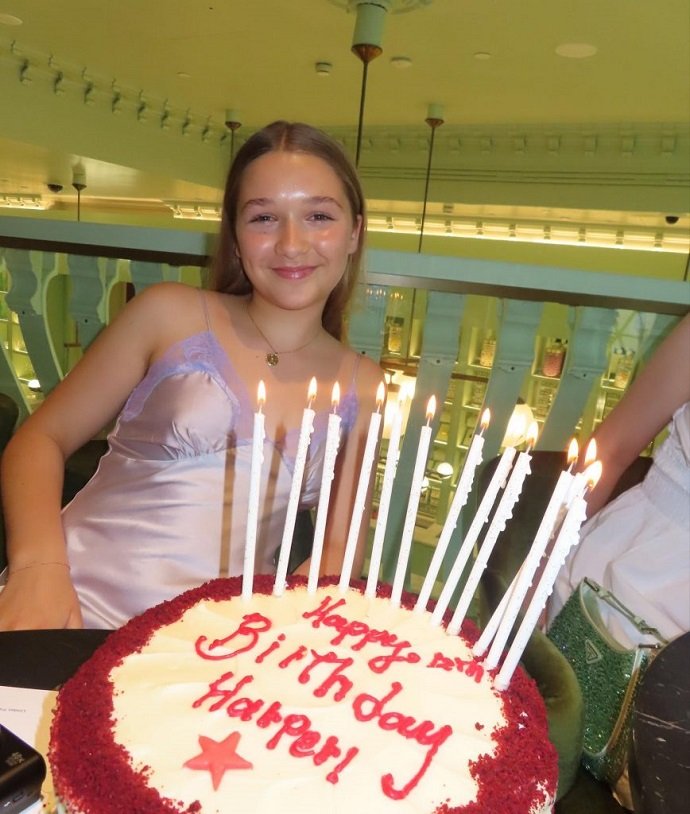 В Сети появились фото с вечеринки в честь дня рождения дочери Дэвида и Виктории Бекхэм