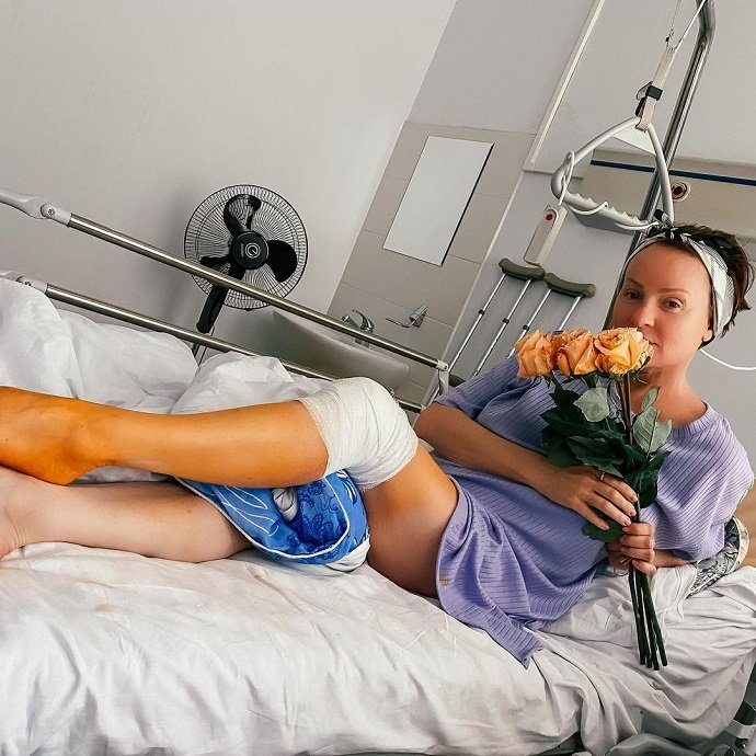 Жанна Эппле отметила свой 59-й день рождения на больничной койке