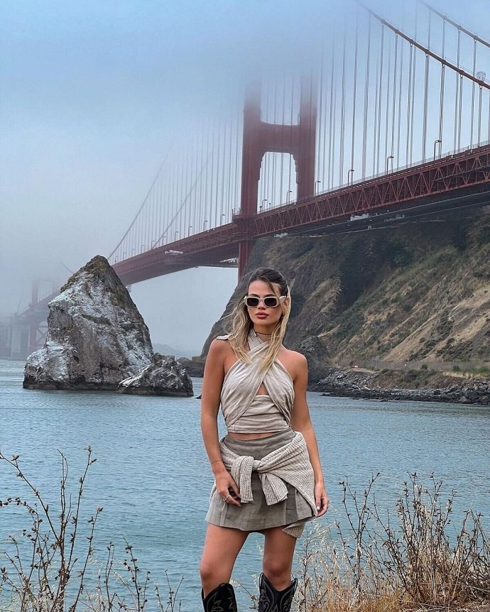 Невестка Кристины Орбакайте показала стройную фигуру во время путешествия в Сан-Франциско