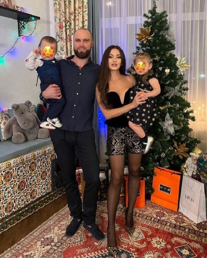 Дочь Александра Серова Мишель показала редкое фото своего мужа с детьми