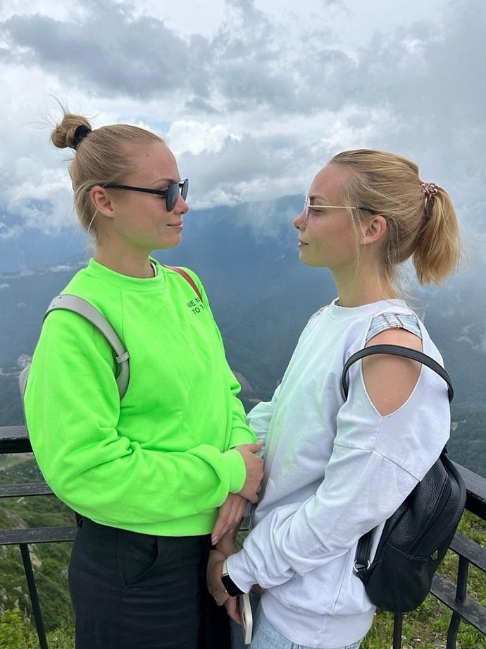 41-летняя Татьяна Арнтгольц поделилась редким фото с сестрой Ольгой 