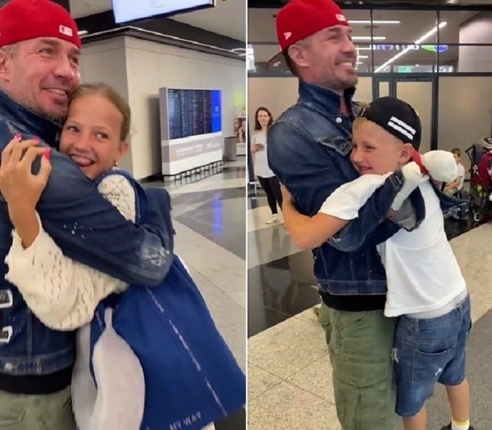 46-летний фигурист Роман Костомаров выложил кадры встречи своих детей в аэропорту