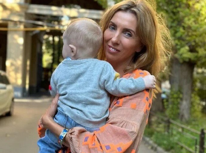 Недавно ставшая мамой Светлана Бондарчук ответила на вопросы о суррогатном материнстве