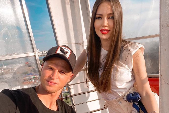 Жена Дмитрия Тарасова посмеялась над его бывшей Ольгой Бузовой 