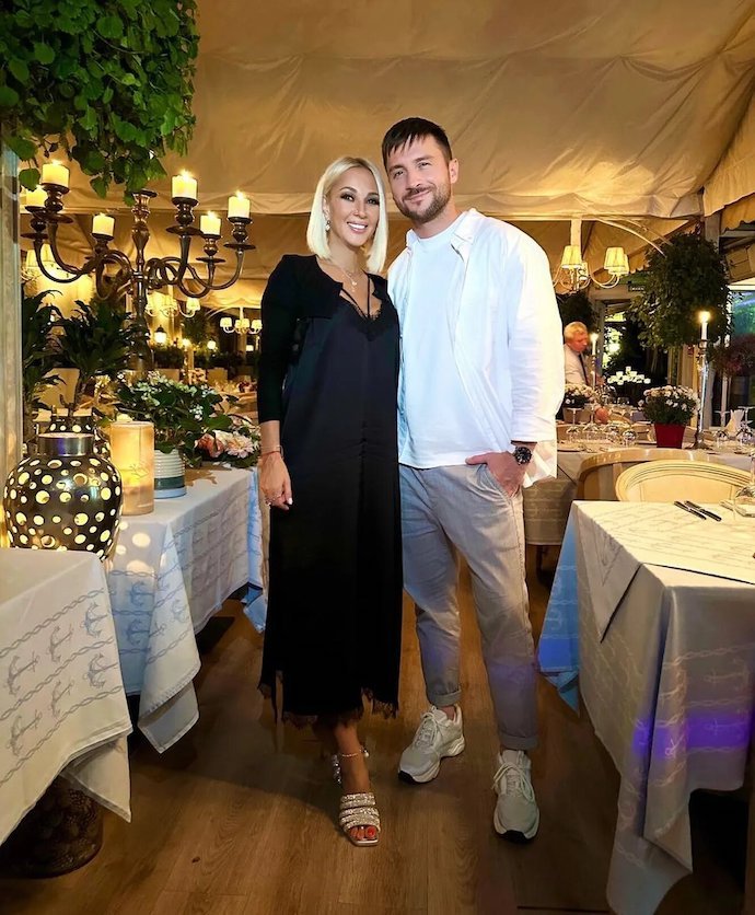 Сергей Лазарев устроил для Леры Кудрявцевой романтическое свидание в ресторане