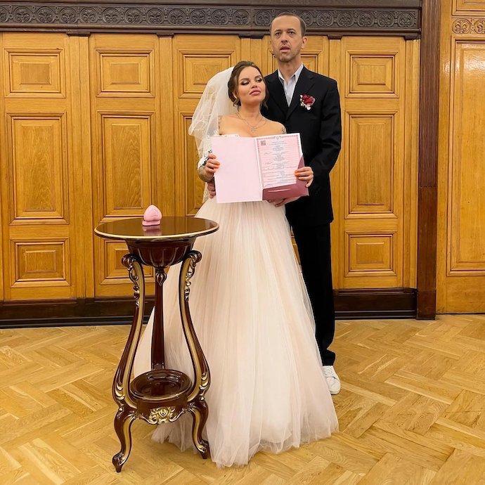 Модель и звезда «Дома-2» Олеся Малибу вышла замуж