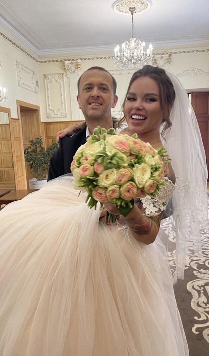 Модель и звезда «Дома-2» Олеся Малибу вышла замуж