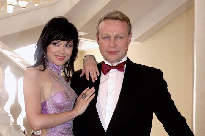 Поклонники Сергея Жигунова вновь сравнили его новую жену с Анастасией Заворотнюк 
