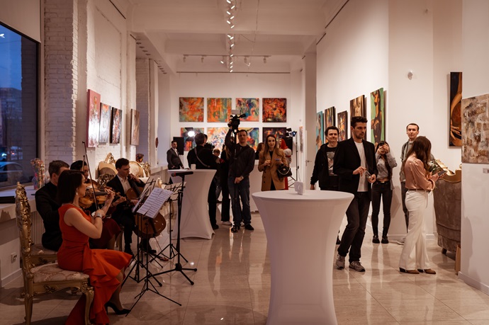 В галерее «Юсупов Арт» открылась персональная выставка Anastasia Bri «Pro.это»