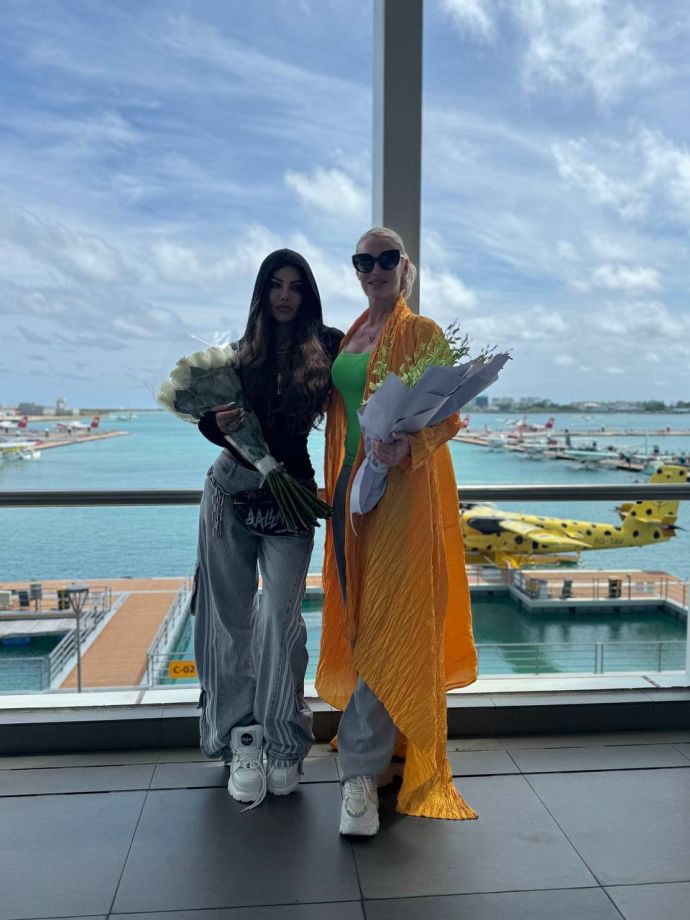 Анастасия Волочкова отправилась на Мальдивы в компании своей подруги Елена Галицына