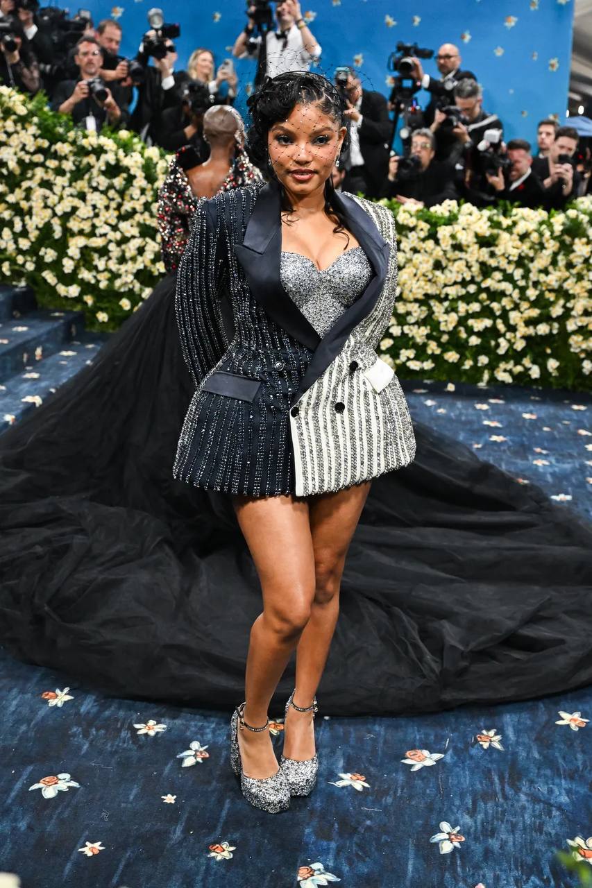 Почему после Met Gala хотят «отменить» Лису из группы Blacpink. Кто еще отличился на вечеринке Почему после Met Gala хотят «отменить» Лису из группы Blacpink. Кто еще отличился на вечеринке