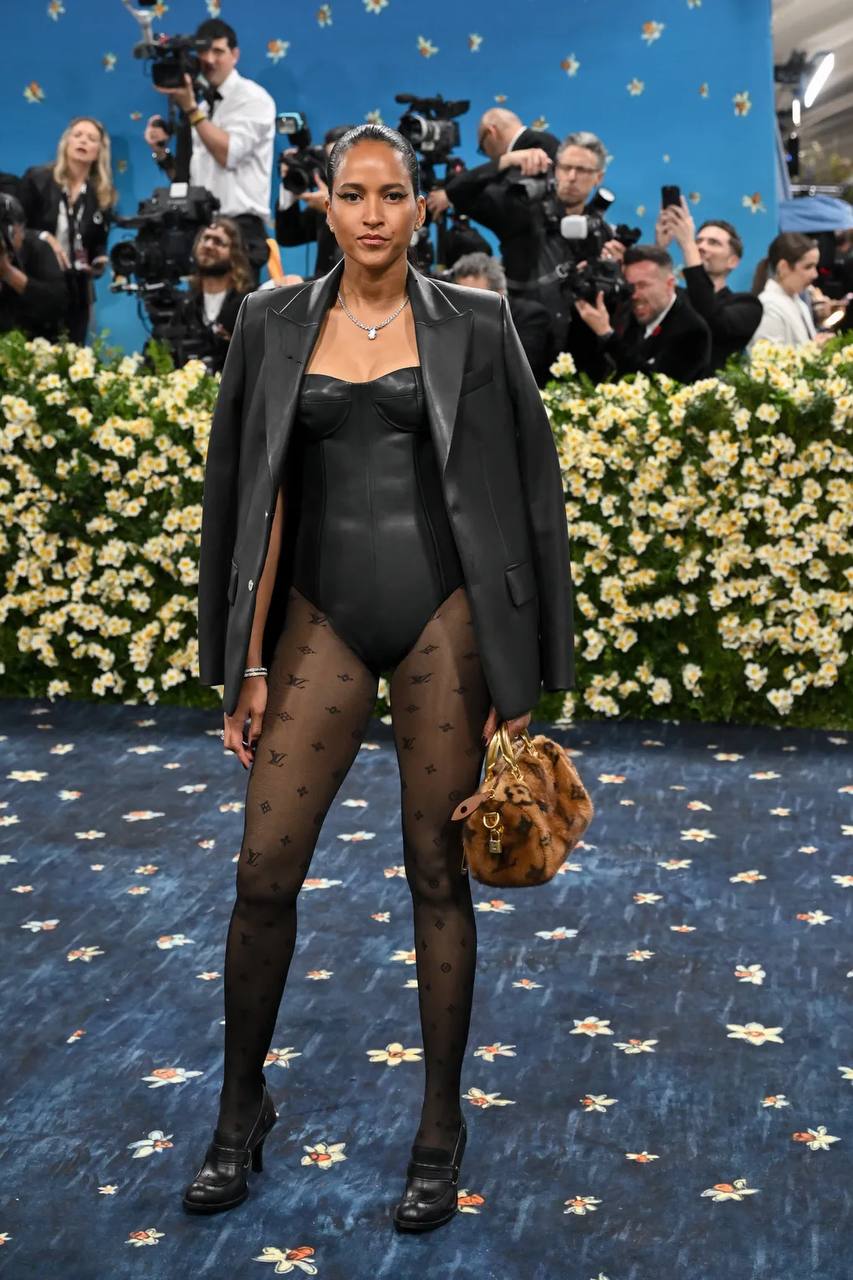 Почему после Met Gala хотят «отменить» Лису из группы Blacpink. Кто еще отличился на вечеринке Почему после Met Gala хотят «отменить» Лису из группы Blacpink. Кто еще отличился на вечеринке