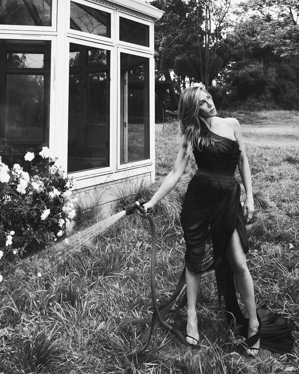 Дженнифер Энистон сделала винтажную фотосессию для Vanity Fair Дженнифер Энистон сделала винтажную фотосессию для Vanity Fair