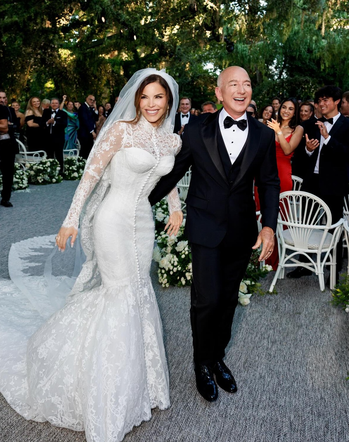 Сидни Суини или Лорен Санчес: кто станет новой девушкой Бонда