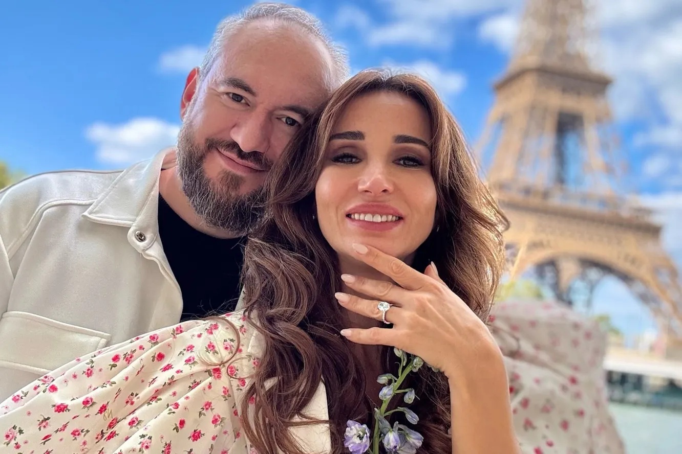 Анфиса Чехова похвасталась обручальным кольцом и объявила, что выходит замуж