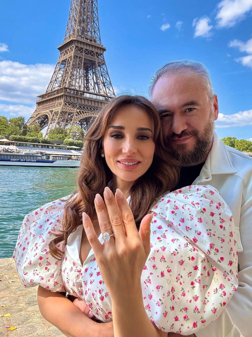 Анфиса Чехова похвасталась обручальным кольцом и объявила, что выходит замуж