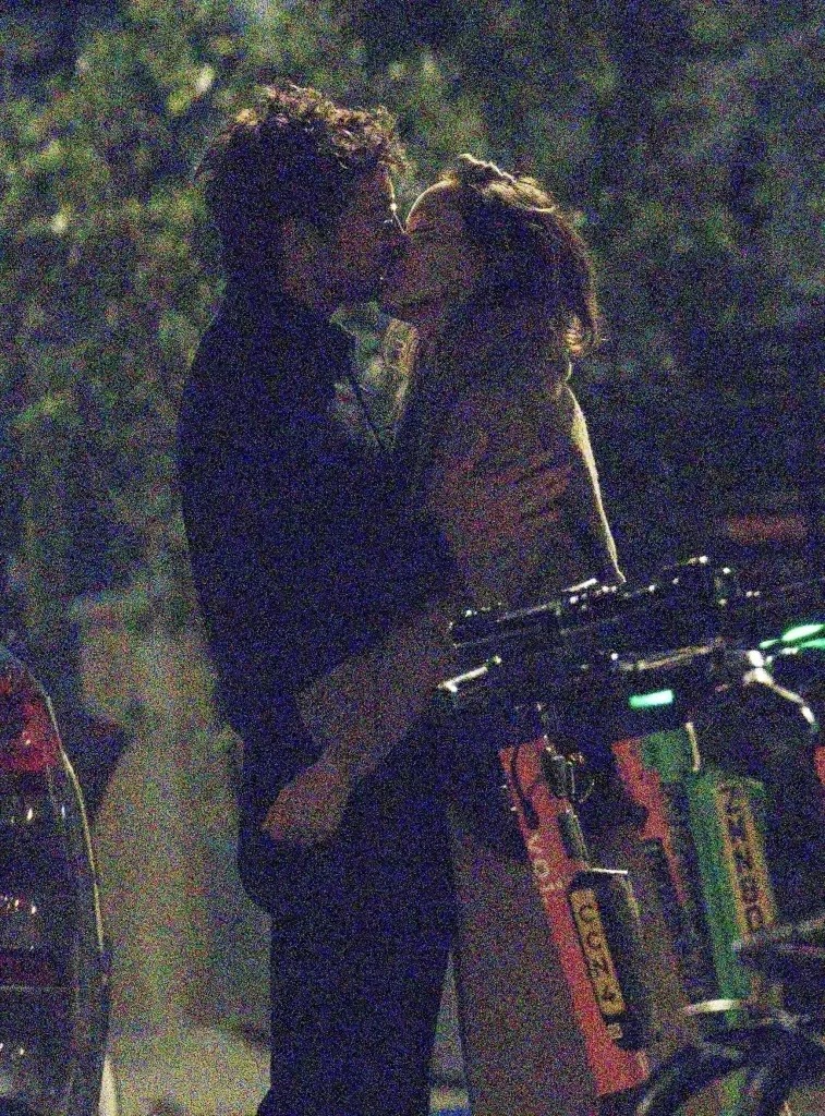 Смелый роман и смелый образ: Оливия Уайлд смогла привлечь к себе внимание по обе стороны океана