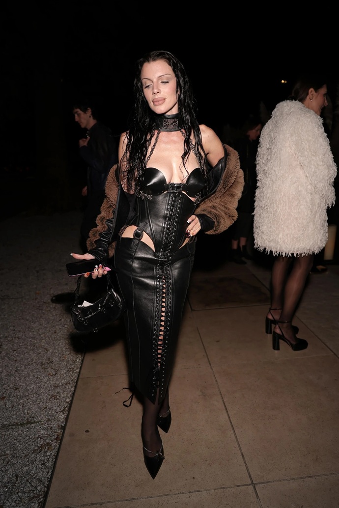 Лондонская Неделя моды стала свидетельницей триумфального появления Джулии Фокс