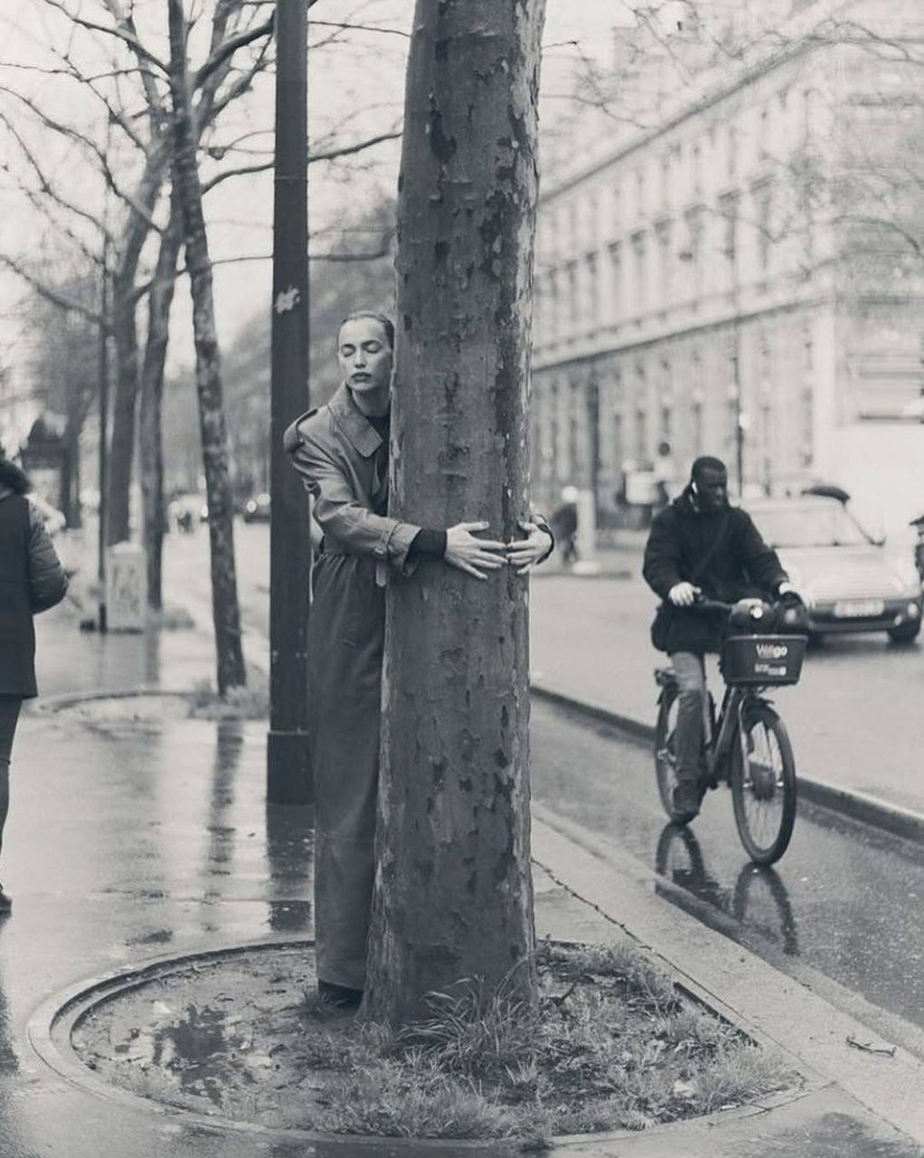 Ирина Шейк увлеклась мрачной эстетикой