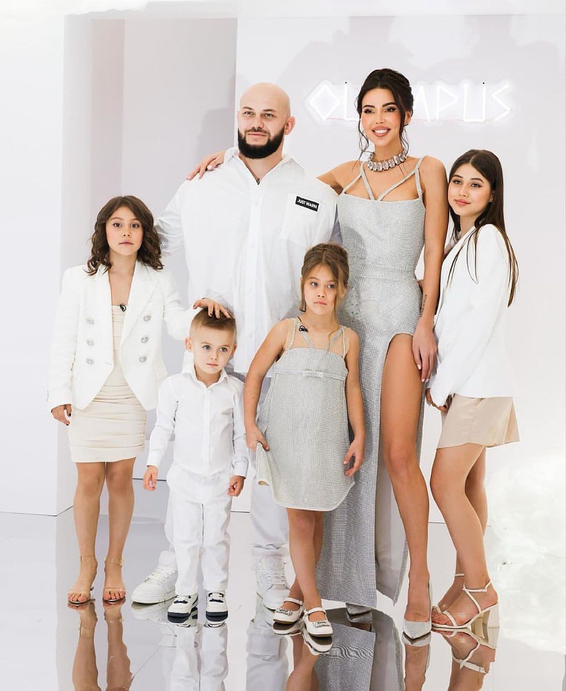 Заявление на развод, гив и жалостливый трек: что правда, а что ложь в семействе Оксаны Самойловой