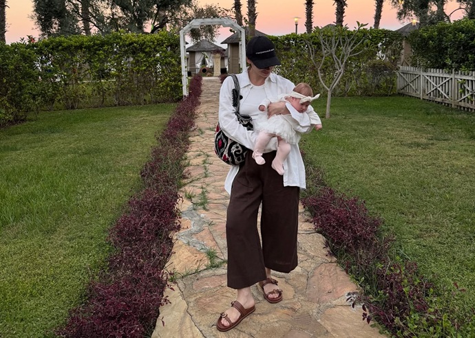 Ида Галич оценила всю прелесть грудного вскармливания