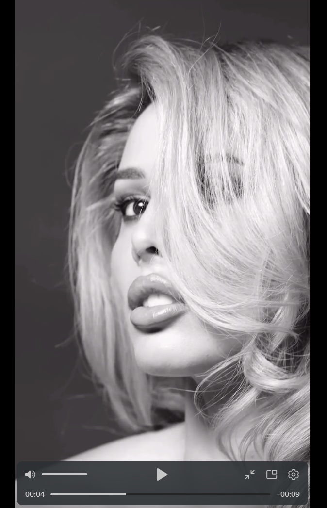 «А как вам такой поворот?»: Анастасия Решетова неожиданно стала блондинкой