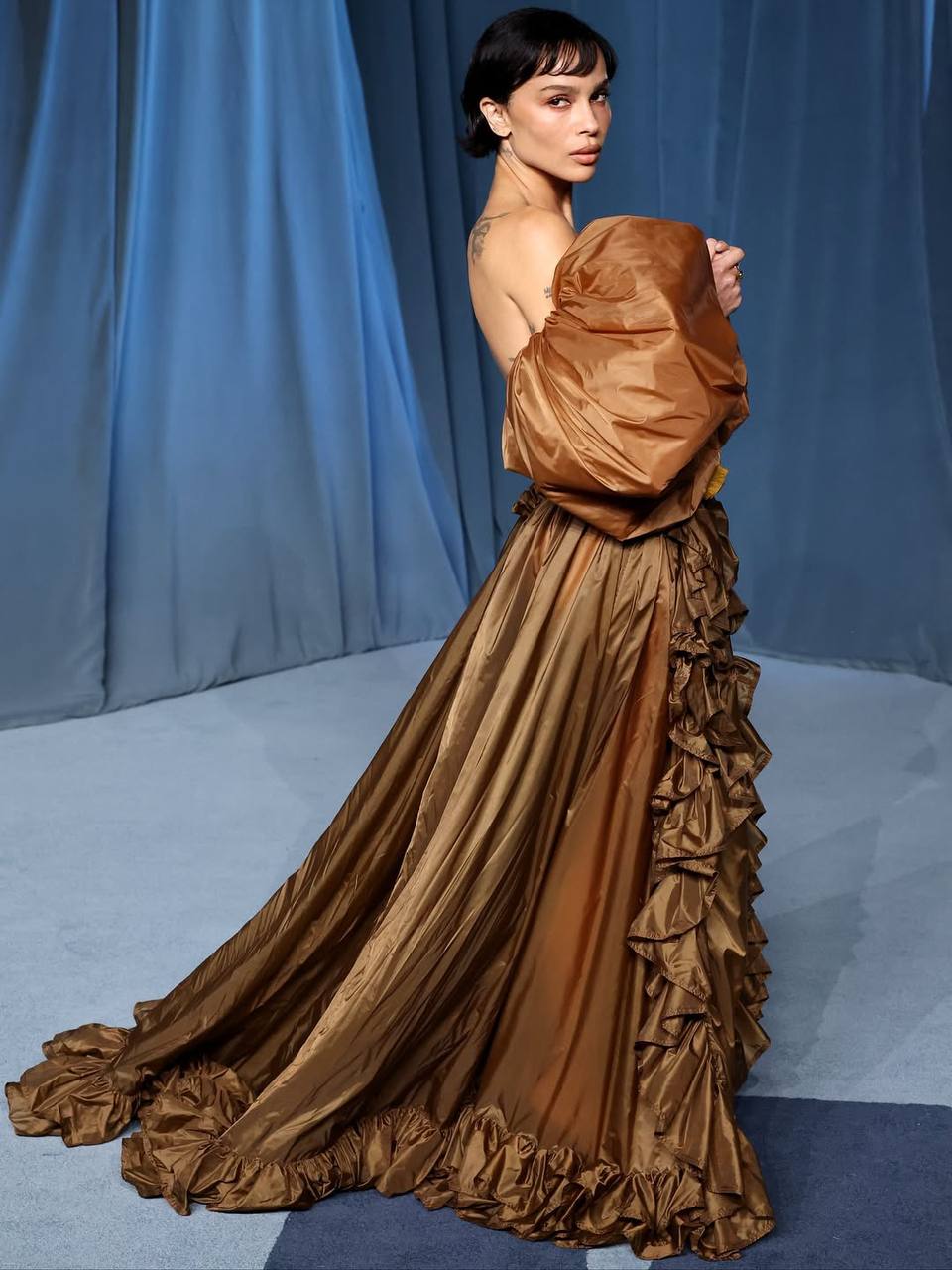 Зои Кравиц в Saint Laurent, а Деми Мур в Prada: кто еще блистал на вечере Academy Museum Gala