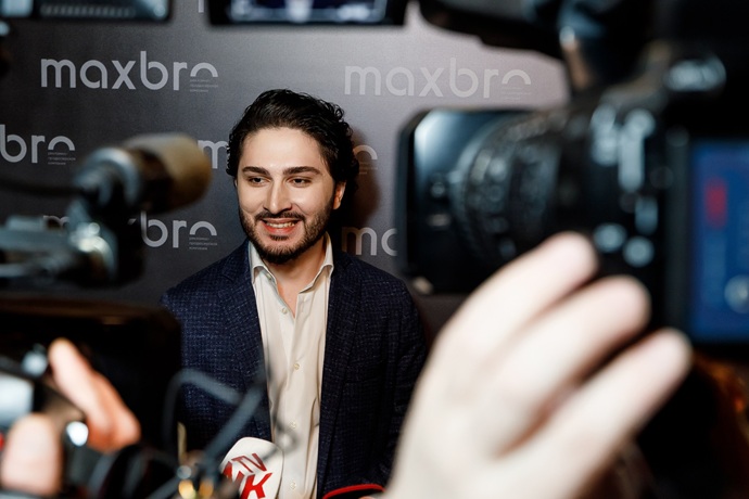 Лолита Милявская стала музой для композитора и поэта Ибрагима Аушева