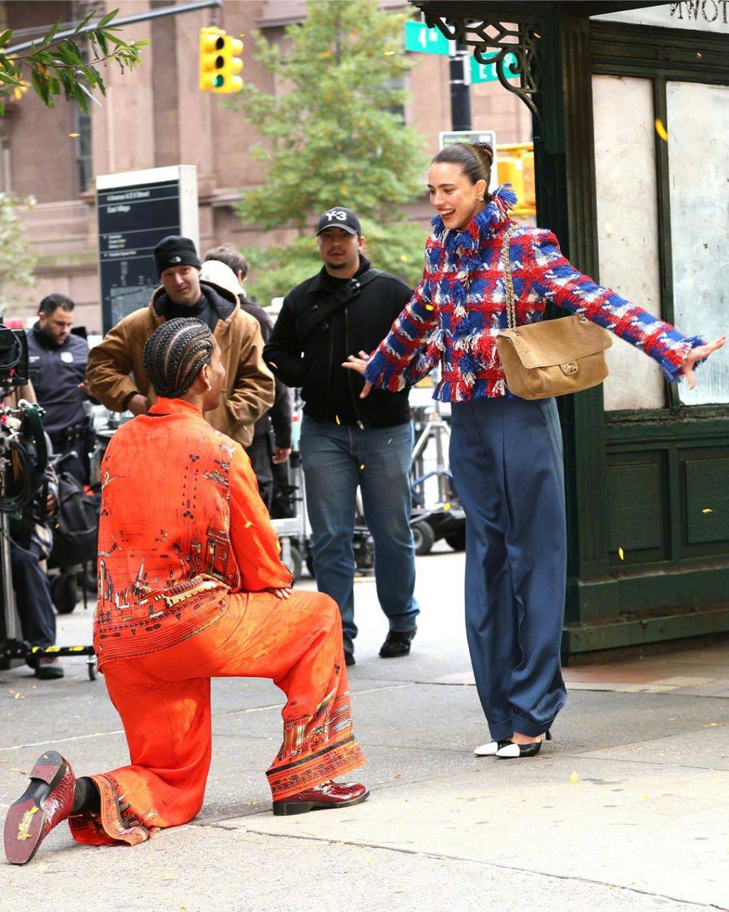 В Chanel решили пошутить над Рианной