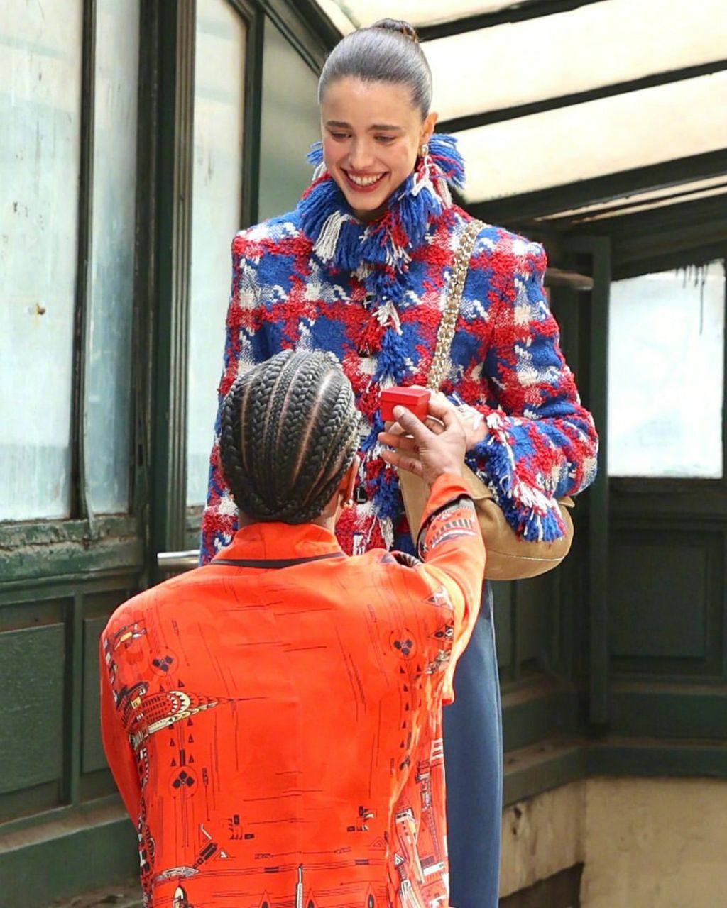 В Chanel решили пошутить над Рианной