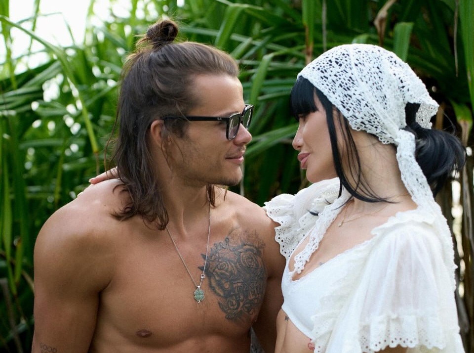 Айза опять выходит замуж Айза опять выходит замуж